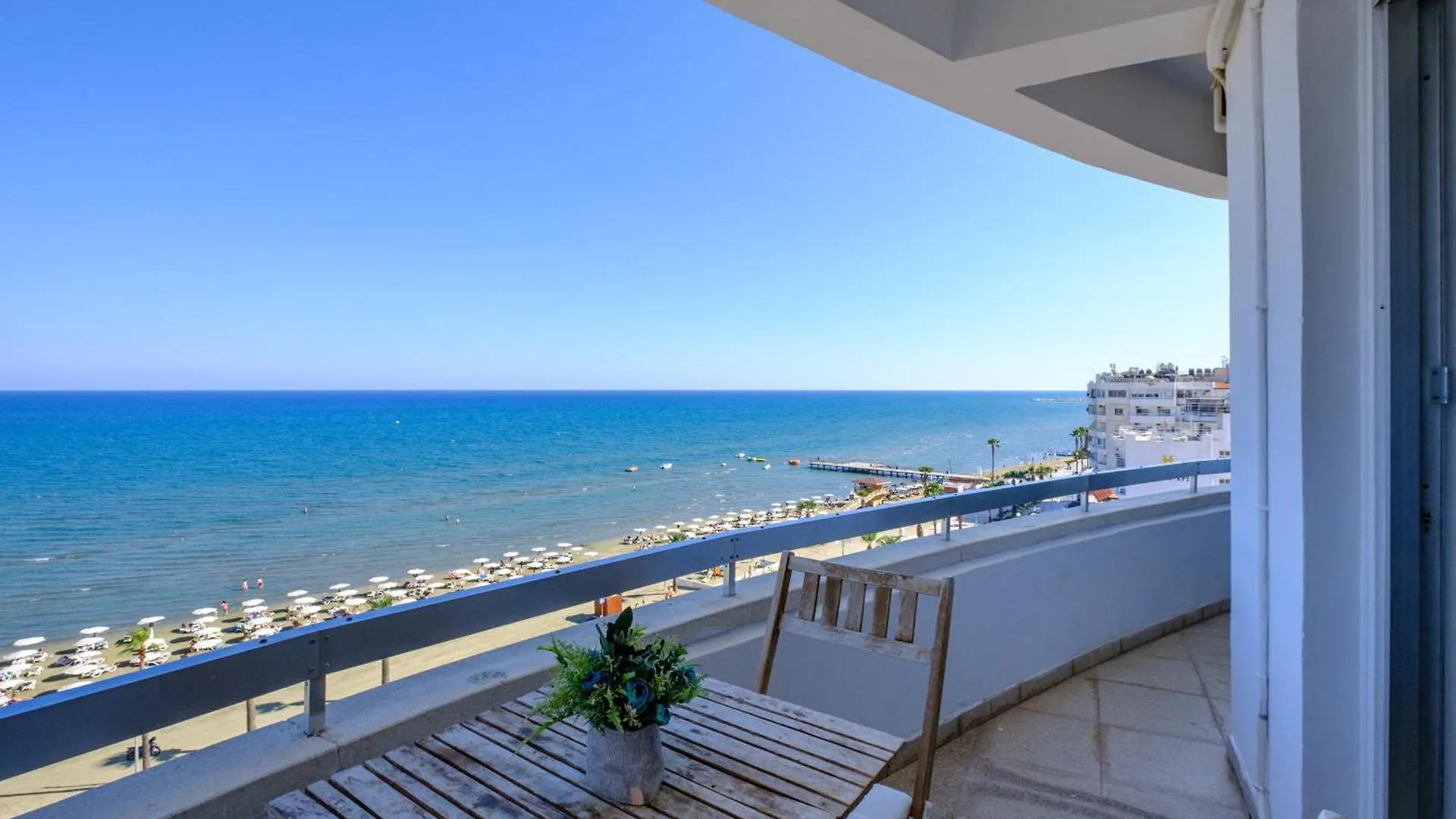 Apartment Lazuli Sea View Beachfront- Ap 61 Larnaca