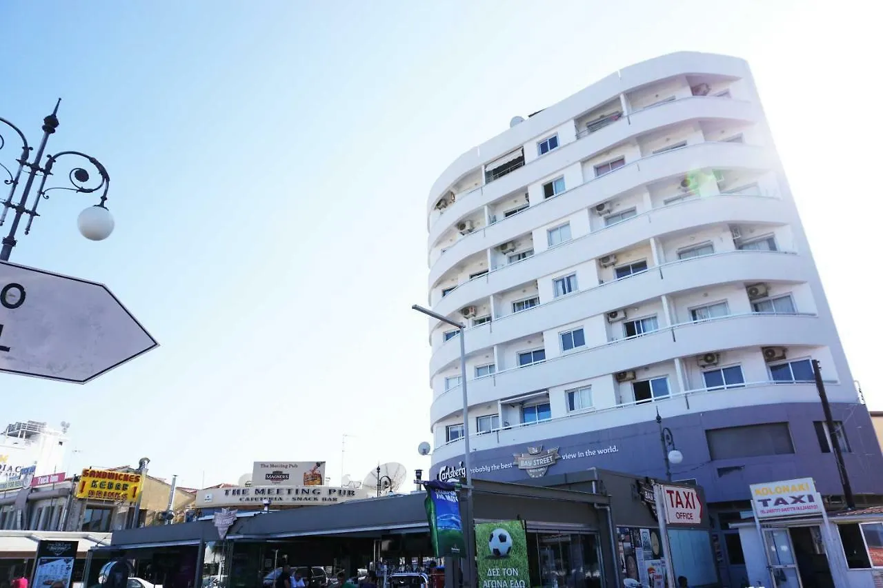 לרנקה Lazuli Sea View Beachfront- Ap 61 דירה